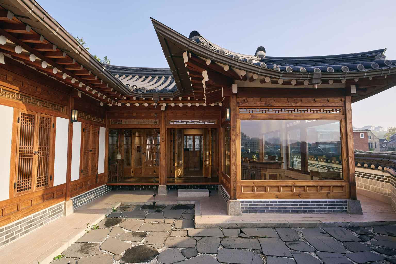 Korean Wellness Experience in a Hanok at Bukchon, Seoul: Woojuyon Clinic